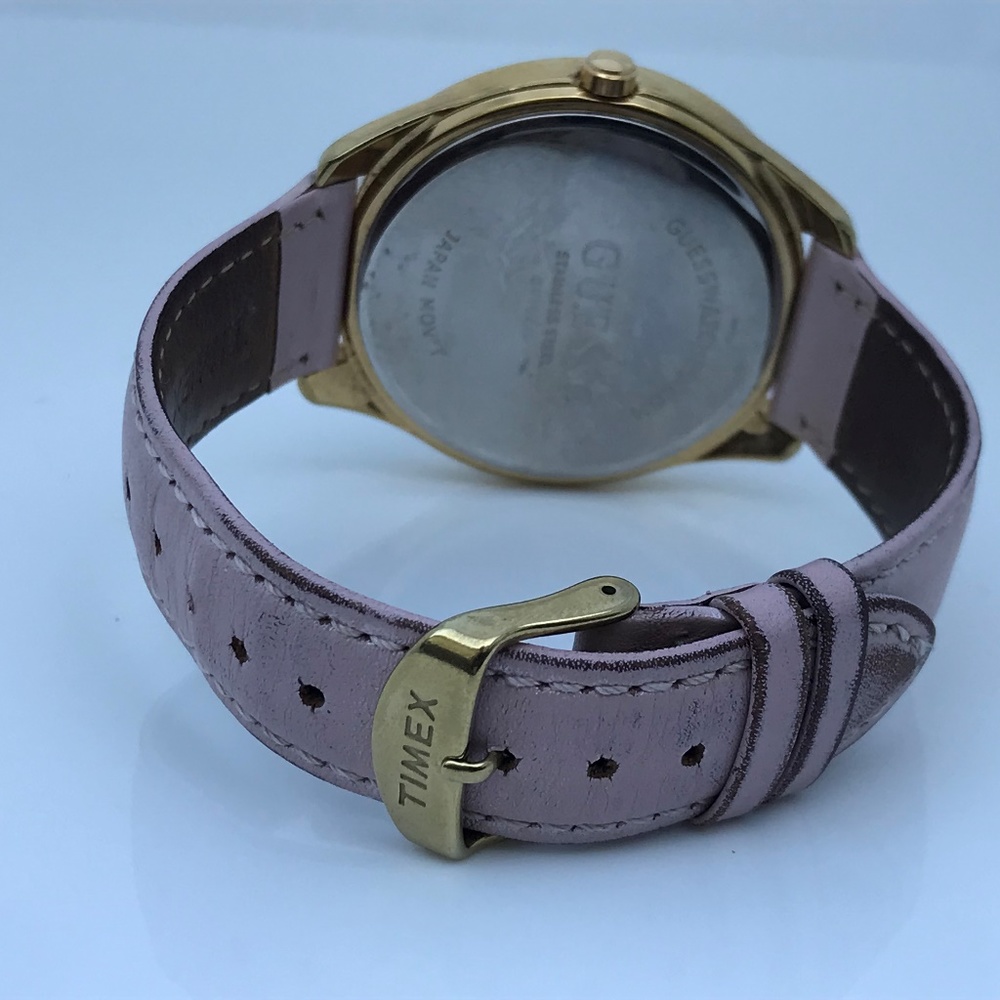Guess Ladies Watch Crystal Accents Heart Gold Tone - Picture 8 of 8